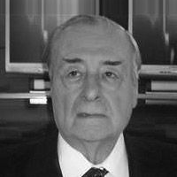 Yılmaz Öztuna